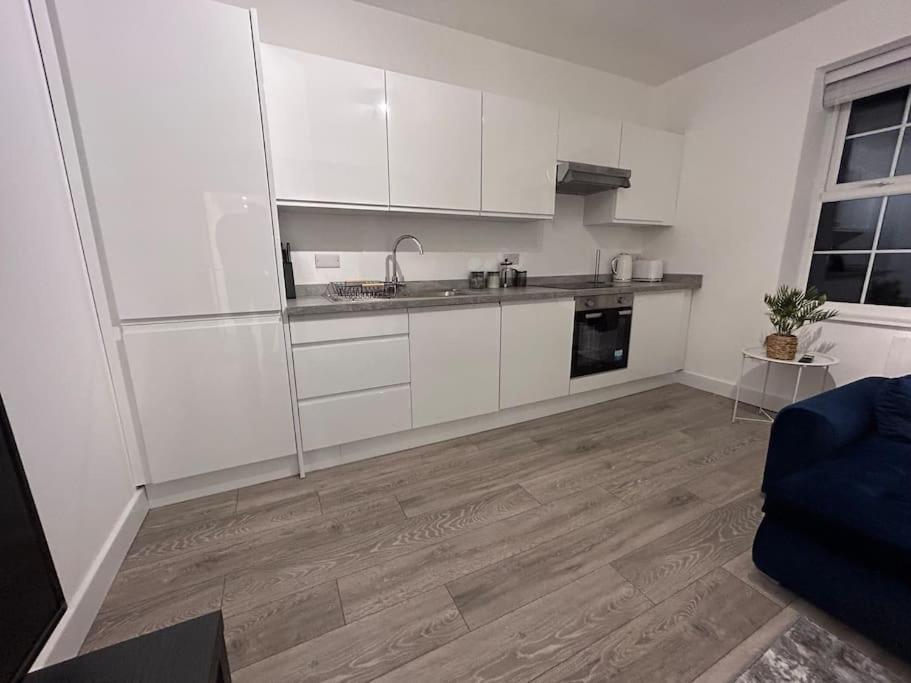 1 Bed High Quality Modern Flat Apartment Edgware Exterior photo